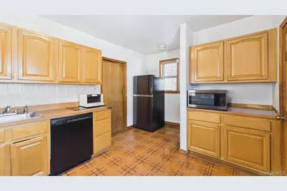 4711 88th Street, Elmhurst, NY 11373 - Photo 21