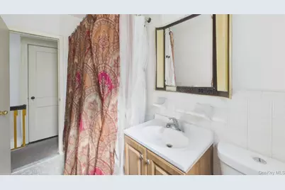 4711 88th Street, Elmhurst, NY 11373 - Photo 33