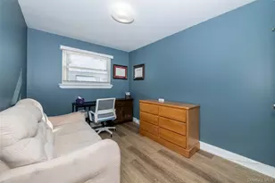 2542 Hollers Ave, Bronx, NY 10475 - Photo 7