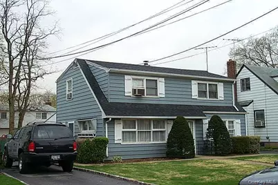 12 Park Avenue, New Hyde Park, NY 11040 - Photo 1