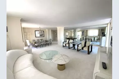 27010 Grand Central Parkway #17E, Floral Park, NY 11005 - Photo 3