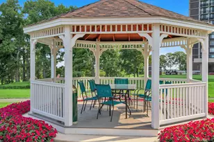 270-10 Grand Central Pkwy, Floral Park, NY 11005 - Photo 43