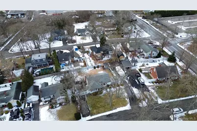 24 Park Place, Patchogue, NY 11772 - Photo 27