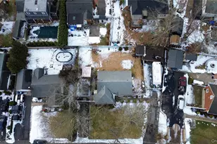 24 Park Pl, Patchogue, NY 11772 - Photo 31