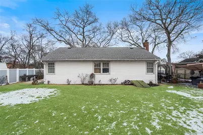 24 Park Place, Patchogue, NY 11772 - Photo 21