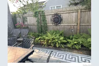 24 Park Place, Patchogue, NY 11772 - Photo 27