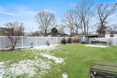 24 Park Place, Patchogue, NY 11772 - Photo 19