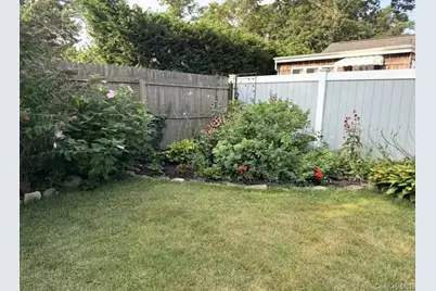 24 Park Place, Patchogue, NY 11772 - Photo 25