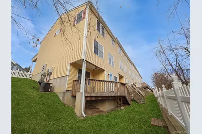 43 Aveonis Court, Fishkill, NY 12524 - Photo 5