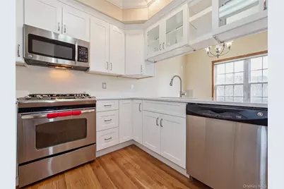 43 Aveonis Court, Fishkill, NY 12524 - Photo 9