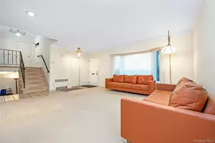 19 Parkdale Dr, Farmingdale, NY 11735 - Photo 5