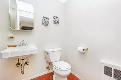 19 Parkdale Drive, Farmingdale, NY 11735 - Photo 23