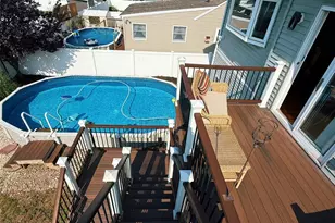 22 Wilshire Ct, Freeport, NY 11520 - Photo 3