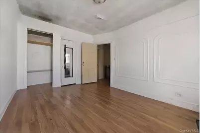 3220 Bayswater Court, Far Rockaway, NY 11691 - Photo 11