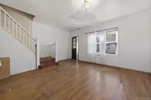 3220 Bayswater Ct, Far Rockaway, NY 11691 - Photo 5