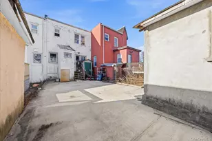 3220 Bayswater Ct, Far Rockaway, NY 11691 - Photo 21