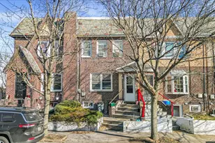 3220 Bayswater Ct, Far Rockaway, NY 11691 - Photo 3