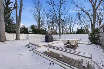 1039 Sipp Avenue, Medford, NY 11763 - Photo 19