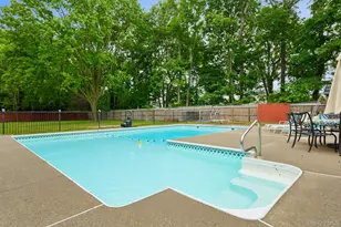 824 Lincoln Ave, Bohemia, NY 11716 - Photo 15