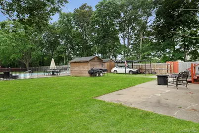 824 Lincoln Avenue, Bohemia, NY 11716 - Photo 17