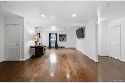 824 Lincoln Avenue, Bohemia, NY 11716 - Photo 3