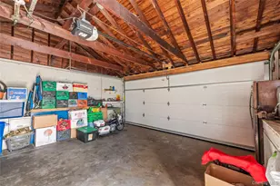 82-18 258th St, Floral Park, NY 11004 - Photo 9