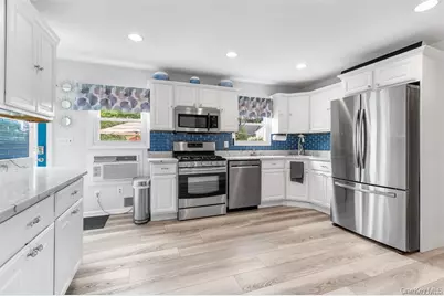 71 Hunter Lane, Centereach, NY 11720 - Photo 3