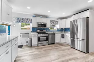 71 Hunter Ln, Centereach, NY 11720 - Photo 3