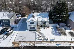 53 Elizabeth Dr, Bethpage, NY 11714 - Photo 35