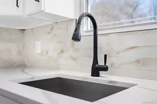 53 Elizabeth Dr, Bethpage, NY 11714 - Photo 11