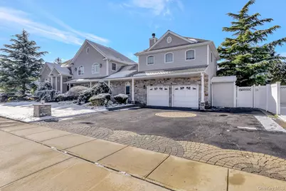 110 Thornwood Road, Massapequa Park, NY 11762 - Photo 3