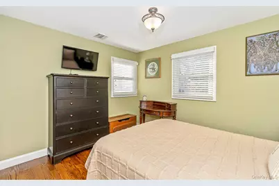 110 Thornwood Road, Massapequa Park, NY 11762 - Photo 19