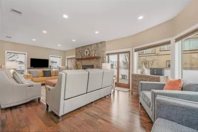 120 Neptune Place, Massapequa, NY 11758 - Photo 9