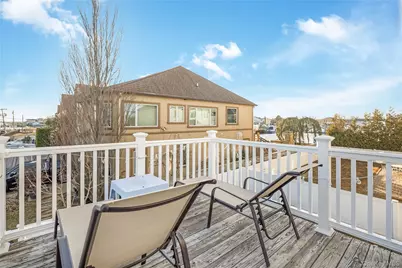 120 Neptune Place, Massapequa, NY 11758 - Photo 29