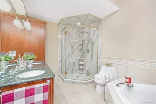 120 Neptune Pl, Massapequa, NY 11758 - Photo 27