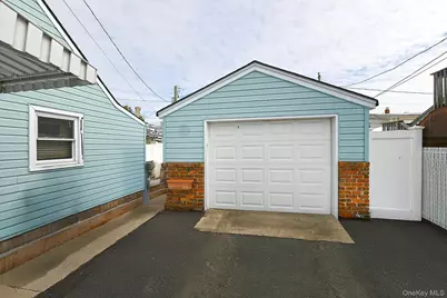 59 Stone Lane, Levittown, NY 11756 - Photo 15