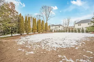 1A Jackson Ave, Hampton Bays, NY 11946 - Photo 11