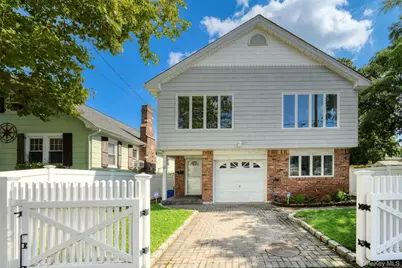 11 7th Street, Bayville, NY 11709 - Photo 1