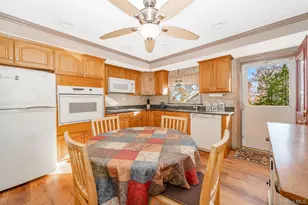 265 S 4th St, Lindenhurst, NY 11757 - Photo 11