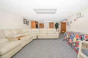 265 S 4th St, Lindenhurst, NY 11757 - Photo 17