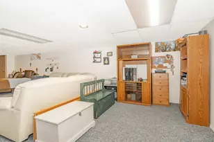 265 S 4th St, Lindenhurst, NY 11757 - Photo 19