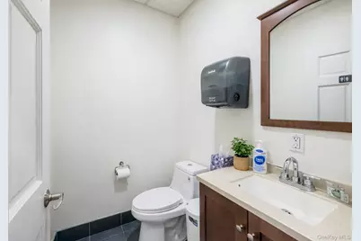 14610 Rockaway Boulevard, Jamaica, NY 11436 - Photo 7