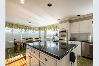 2 Bonnie Lynn Court, Roslyn, NY 11576 - Photo 25