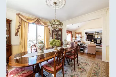 2 Bonnie Lynn Court, Roslyn, NY 11576 - Photo 23