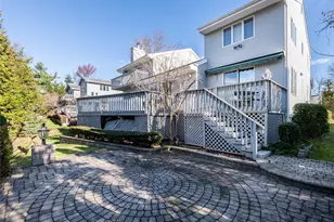 2 Bonnie Lynn Ct, Roslyn, NY 11576 - Photo 37