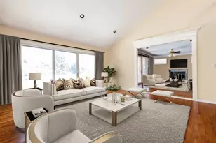 2 Bonnie Lynn Ct, Roslyn, NY 11576 - Photo 3