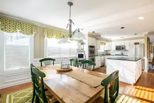 2 Bonnie Lynn Ct, Roslyn, NY 11576 - Photo 13