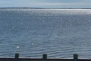 25 Shinnecock Rd, East Quogue, NY 11942 - Photo 5