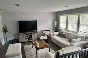 104 19th St, Wading River, NY 11792 - Photo 11