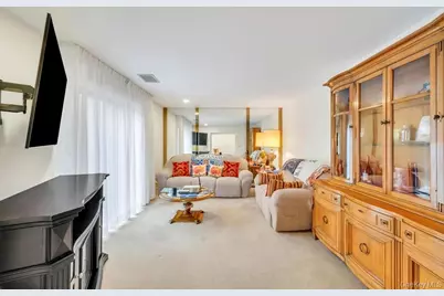 113 Birchwood Road, Coram, NY 11727 - Photo 9